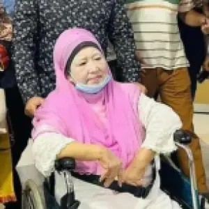 শেষ মুহূর্তে তারেক রহমানসহ খালেদা জিয়ার পাশে ছিলেন যারা