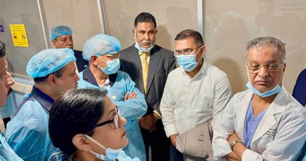 মায়ের খোঁজ নিতে এভারকেয়ারে তারেক রহমান ও জুবাইদা