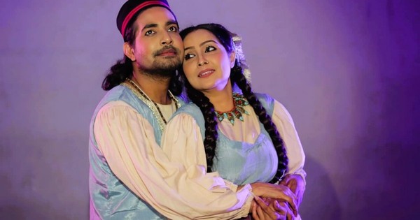 মঞ্চে ‘আলিবাবা এবং চল্লিশ চোর’