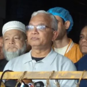 বেগম জিয়া বর্তমানে সবচেয়ে সংকটময় সময় অতিক্রান্ত করছেন: ডা. জাহিদ