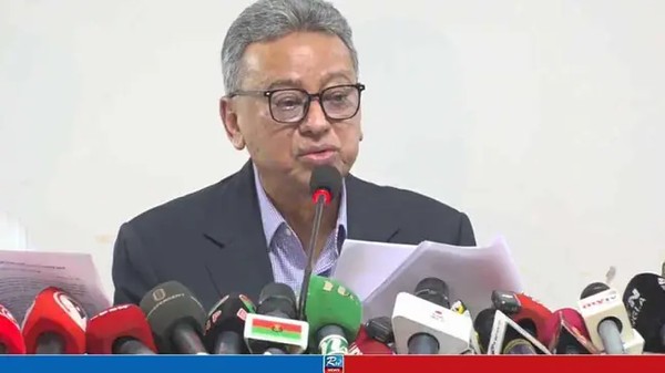 গণভোট সংবিধানে নেই, কথায় কথায় রাস্তায় নামবেন না: আমীর খসরু