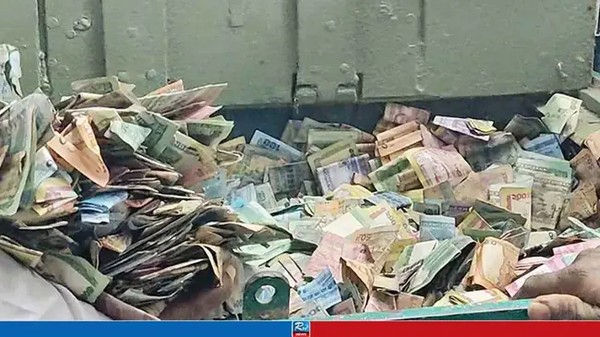 পাগলা মসজিদের ১৩ দানবাক্সে মিলল ৩৫ বস্তা টাকা, চলছে গণনা