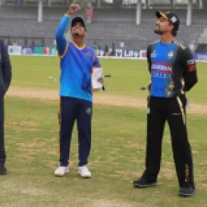 টস জিতে চট্টগ্রামকে ব্যাটিংয়ে পাঠাল রংপুর