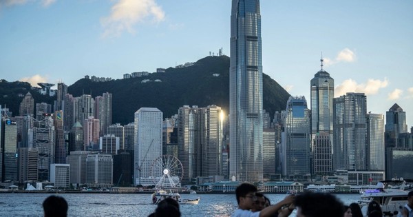 অ্যাসেট ম্যানেজমেন্টে সিঙ্গাপুরকে ছাড়াল হংকং