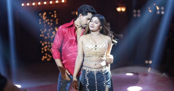 আকাশ-কণার গানে আলভি-জেরিন