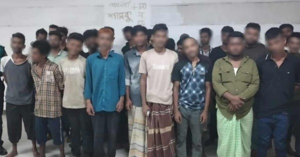 বিভিন্ন অপরাধে মোহাম্মদপুর ও নিউমার্কেট থানা এলাকা থেকে গ্রেফতার ৩৭