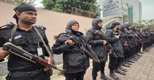 এভারকেয়ারের সামনে নিরাপত্তা জোরদার