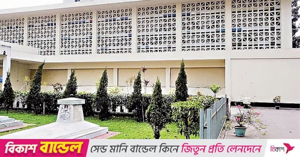 রমনায় গির্জার সামনে ককটেল বিস্ফোরণ