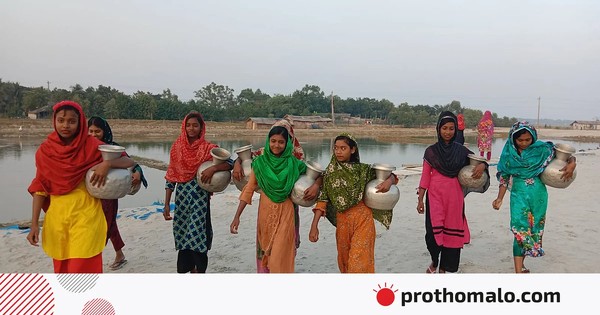 যেখানে পানি খুঁজতে গিয়ে স্কুলের পথ হারিয়ে ফেলছে কিশোরীরা