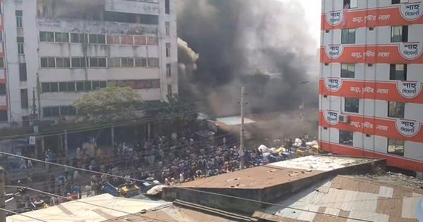 টঙ্গীতে তুলার গোডাউনে আগুন, নিয়ন্ত্রণে ৫ ইউনিট