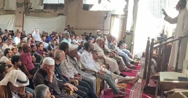 ফিলিস্তিনের মসজিদগুলোতে আবারও ভেসে উঠেছে দোয়া ও তাকবিরের ধ্বনি