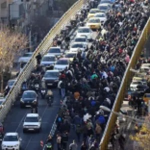 গণবিক্ষোভে উত্তাল ইরান, ঘটনা কী