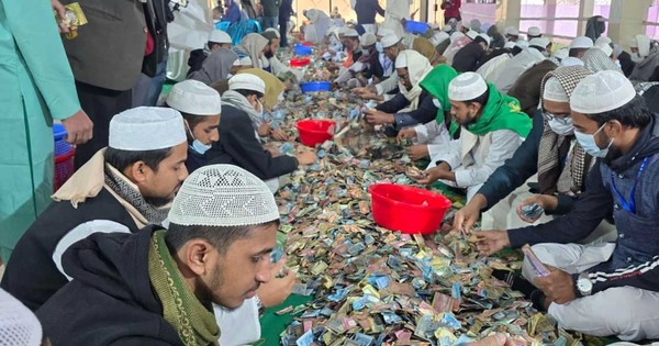 পাগলা মসজিদের দানবাক্সে মিলল ৩৫ বস্তা টাকা, চলছে গণনা